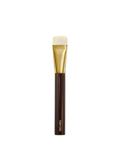 Tom Ford Shade and Illuminate Makeup Brush 04 | Thumbnail 1 Tom Ford Shade and Illuminate Makeup Brush 04 | Thumbnail 1