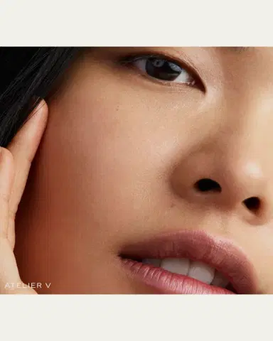 Westman Atelier Vital Skin Foundation Stick | Thumbnail 3 Westman Atelier Vital Skin Foundation Stick | Thumbnail 3