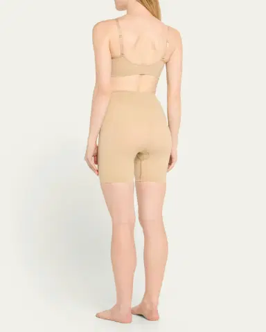 Skims Seamless Sculpt Mid-Thigh Shorts | Thumbnail 3 Skims Seamless Sculpt Mid-Thigh Shorts | Thumbnail 3