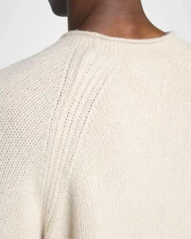 Bottega Veneta Men's Cashmere Blend Raglan-Sleeve Crewneck Sweater | Thumbnail 4 Bottega Veneta Men's Cashmere Blend Raglan-Sleeve Crewneck Sweater | Thumbnail 4
