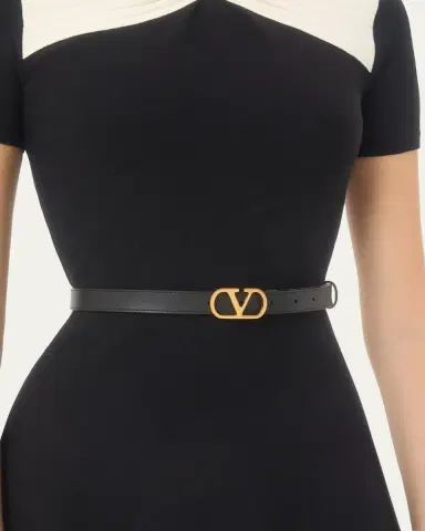 Valentino Garavani Reversible VLogo Signature Leather Belt | Thumbnail 2 Valentino Garavani Reversible VLogo Signature Leather Belt | Thumbnail 2