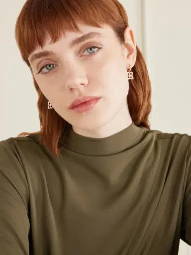 De Beers London Lotus By De Beers 18-karat Rose Gold Diamond Earrings | Thumbnail 2 De Beers London Lotus By De Beers 18-karat Rose Gold Diamond Earrings | Thumbnail 2