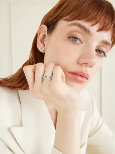 De Beers London Lotus By De Beers 18-karat White Gold Diamond Ring | Thumbnail 4 De Beers London Lotus By De Beers 18-karat White Gold Diamond Ring | Thumbnail 4