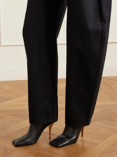 Alaïa 90 Leather Ankle Boots | Thumbnail 2 Alaïa 90 Leather Ankle Boots | Thumbnail 2