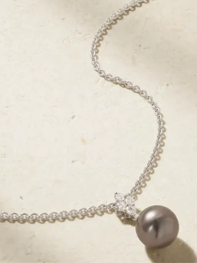 18-karat White Gold, Diamond And Pearl Necklace 18-karat White Gold, Diamond And Pearl Necklace