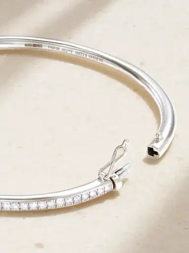 De Beers London Db Classic 18-karat White Gold Diamond Bangle | Thumbnail 3 De Beers London Db Classic 18-karat White Gold Diamond Bangle | Thumbnail 3