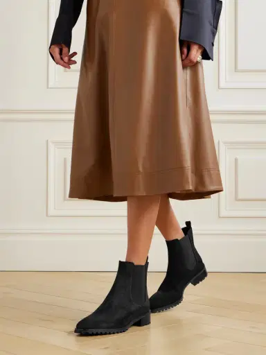 Manolo Blahnik Chelata 30 Suede Chelsea Boots | Thumbnail 2 Manolo Blahnik Chelata 30 Suede Chelsea Boots | Thumbnail 2