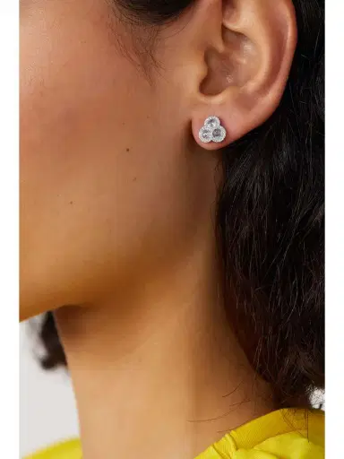 David Morris 18-karat White Gold Diamond Earrings | Thumbnail 2 David Morris 18-karat White Gold Diamond Earrings | Thumbnail 2