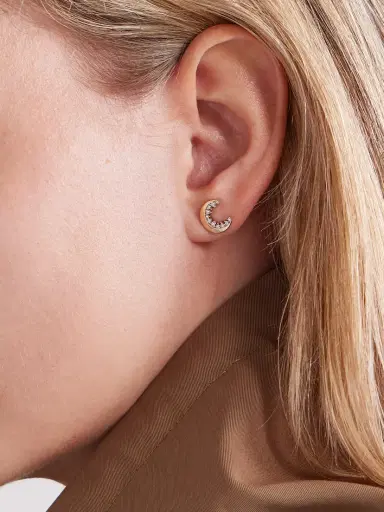 Sydney Evan Crescent Moon 14-karat Gold Diamond Single Earring | Thumbnail 2 Sydney Evan Crescent Moon 14-karat Gold Diamond Single Earring | Thumbnail 2