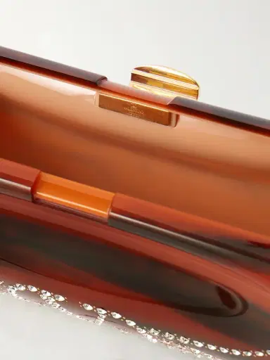 Valentino Garavani Pince Vlogo-embellished Resin Clutch | Thumbnail 6 Valentino Garavani Pince Vlogo-embellished Resin Clutch | Thumbnail 6