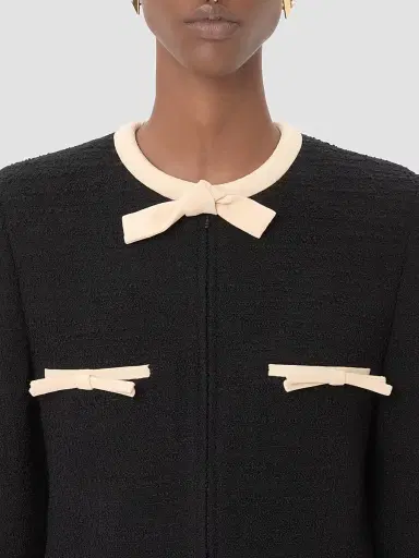Valentino Garavani Women's Plain Wool Tweed Jacket | Thumbnail 6 Valentino Garavani Women's Plain Wool Tweed Jacket | Thumbnail 6