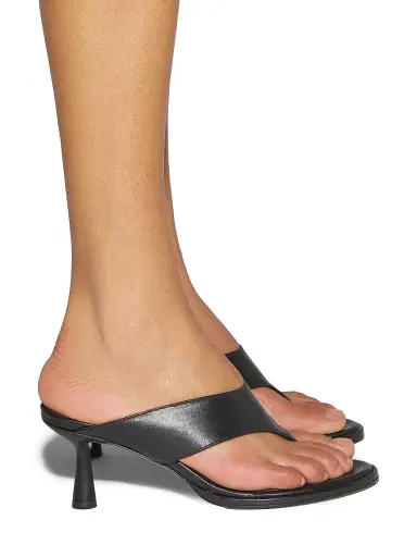 Aeyde Women's Olenna Leather Thong Sandals - Black | Thumbnail 2 Aeyde Women's Olenna Leather Thong Sandals - Black | Thumbnail 2
