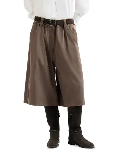 Brunello Cucinelli Women's Couture Cotton Gabardine Long Bermuda Shorts with Monili | Thumbnail 2 Brunello Cucinelli Women's Couture Cotton Gabardine Long Bermuda Shorts with Monili | Thumbnail 2