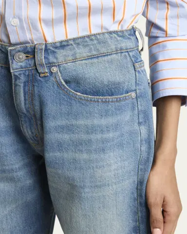 Victoria Beckham Bernie Relaxed Jeans | Thumbnail 5 Victoria Beckham Bernie Relaxed Jeans | Thumbnail 5