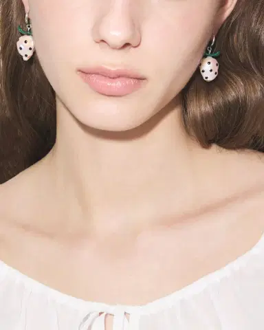 Tory Burch Curiosity Strawberry Earrings | Thumbnail 1 Tory Burch Curiosity Strawberry Earrings | Thumbnail 1