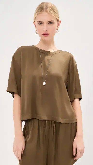 LE BOP Chandler atin Tee Hazelnut | Thumbnail 3 LE BOP Chandler atin Tee Hazelnut | Thumbnail 3