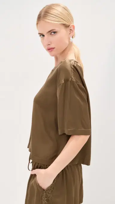 LE BOP Chandler atin Tee Hazelnut | Thumbnail 5 LE BOP Chandler atin Tee Hazelnut | Thumbnail 5