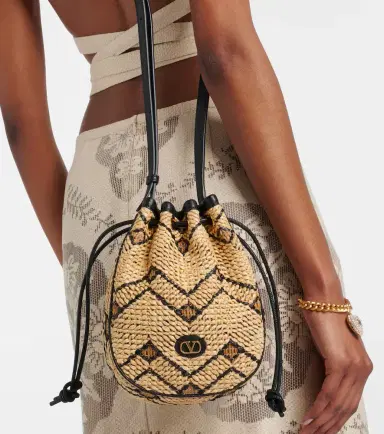 Valentino Garavani VLogo Mini raffia bucket bag | Thumbnail 5 Valentino Garavani VLogo Mini raffia bucket bag | Thumbnail 5