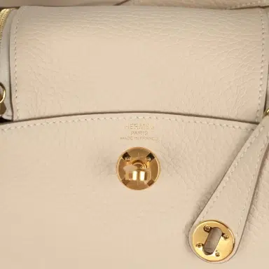 HERMÈS Hermes Mini Lindy II Craie Clemence Gold Hardware | Thumbnail 8 HERMÈS Hermes Mini Lindy II Craie Clemence Gold Hardware | Thumbnail 8
