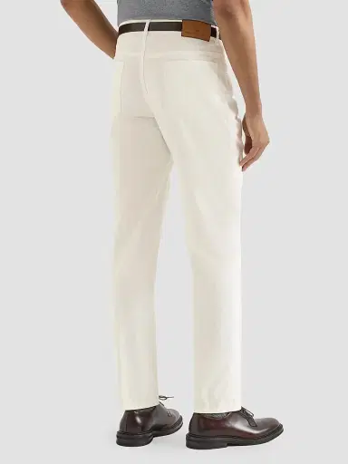 Brunello Cucinelli Men's Five-Pocket Italian Fit Trousers in Cotton Narrow Wale Corduroy - Snow | Thumbnail 3 Brunello Cucinelli Men's Five-Pocket Italian Fit Trousers in Cotton Narrow Wale Corduroy - Snow | Thumbnail 3