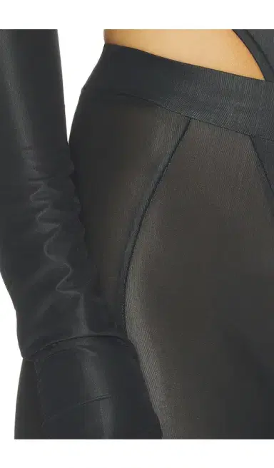 LaQuan Smith Solid Capri | Thumbnail 6 LaQuan Smith Solid Capri | Thumbnail 6