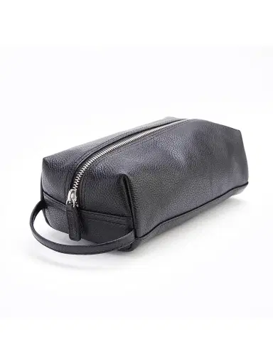 Royce New York Women's Compact Leather Toiletry Bag - Black | Thumbnail 1 Royce New York Women's Compact Leather Toiletry Bag - Black | Thumbnail 1