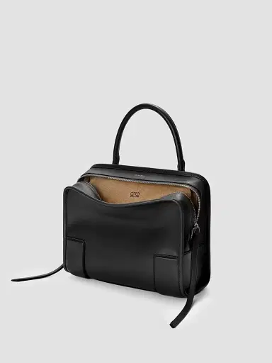 Loewe Women's Amazona 180 Medium Leather Handbag | Thumbnail 5 Loewe Women's Amazona 180 Medium Leather Handbag | Thumbnail 5