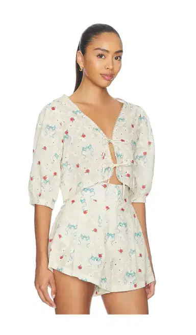 Agua Bendita Salem Print Cherish Top | Thumbnail 2 Agua Bendita Salem Print Cherish Top | Thumbnail 2