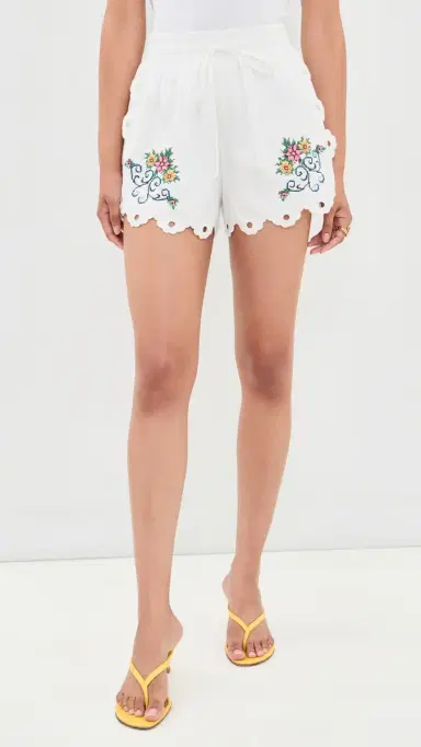 Moon River callop Floral Embroidered Shorts White Multi | Thumbnail 2 Moon River callop Floral Embroidered Shorts White Multi | Thumbnail 2