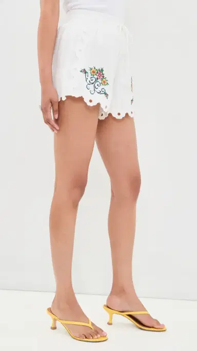 Moon River callop Floral Embroidered Shorts White Multi | Thumbnail 4 Moon River callop Floral Embroidered Shorts White Multi | Thumbnail 4