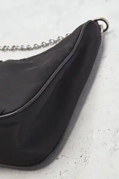 FWRD Renew Prada Re-Edition 2005 Re-Nylon Shoulder Bag | Thumbnail 8 FWRD Renew Prada Re-Edition 2005 Re-Nylon Shoulder Bag | Thumbnail 8