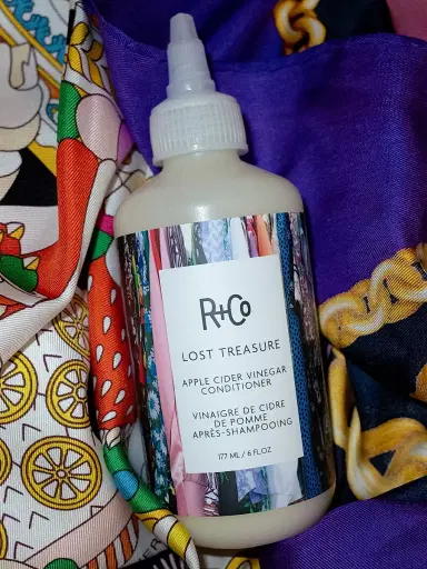 R+Co Lost Treasure Apple Cider Vinegar Conditioner | Thumbnail 3 R+Co Lost Treasure Apple Cider Vinegar Conditioner | Thumbnail 3