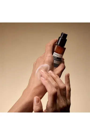 Aesop Solais Replenishing Hand Serum | Thumbnail 16 Aesop Solais Replenishing Hand Serum | Thumbnail 16