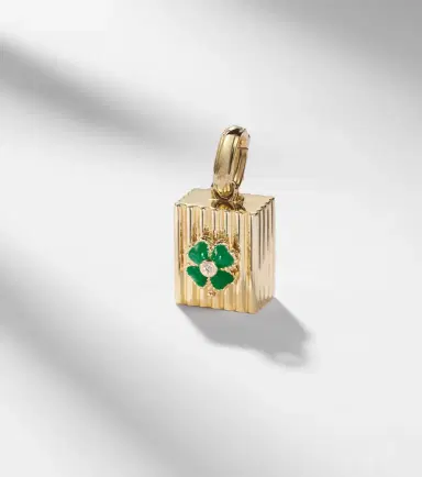Yvonne Léon Yvonne Léon Trèfle and Le Cubo 9kt gold and enamel single earring and pendant set with diamonds | Thumbnail 7 Yvonne Léon Yvonne Léon Trèfle and Le Cubo 9kt gold and enamel single earring and pendant set with diamonds | Thumbnail 7