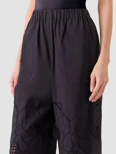 Akris punto Women's Frey Eyelet Floral Cotton Crop Pants - Black - Size 16 | Thumbnail 4 Akris punto Women's Frey Eyelet Floral Cotton Crop Pants - Black - Size 16 | Thumbnail 4