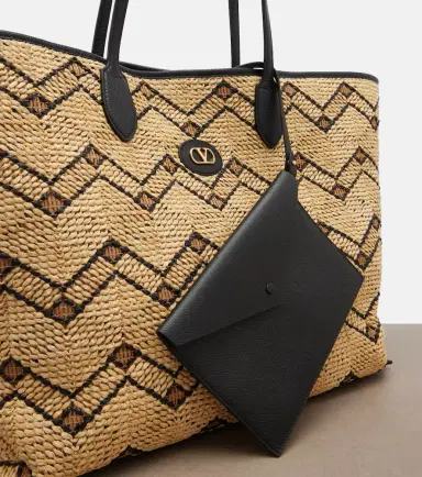Valentino Garavani VLogo Large raffia-effect tote bag | Thumbnail 4 Valentino Garavani VLogo Large raffia-effect tote bag | Thumbnail 4