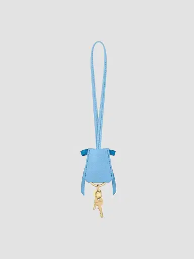 MAISON de SABRÉ Women's The Bow Padlock Charm - Sky Lapis | Thumbnail 3 MAISON de SABRÉ Women's The Bow Padlock Charm - Sky Lapis | Thumbnail 3