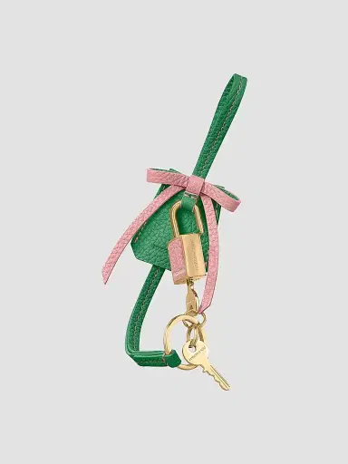 MAISON de SABRÉ Women's The Bow Padlock Charm - Emerald Lily | Thumbnail 3 MAISON de SABRÉ Women's The Bow Padlock Charm - Emerald Lily | Thumbnail 3