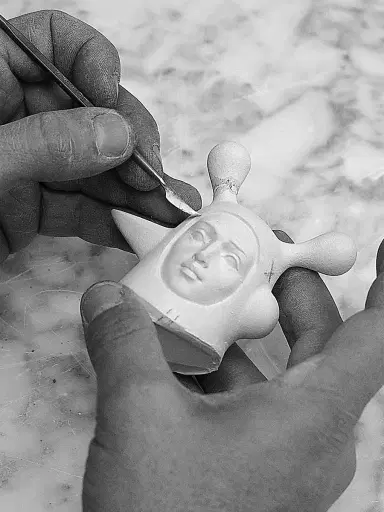 Lladro The Lover III Sculpture by Jaime Hayon | Thumbnail 6 Lladro The Lover III Sculpture by Jaime Hayon | Thumbnail 6