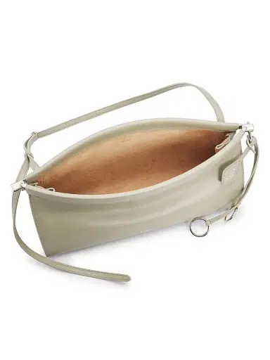 Alaïa Women's Le Click East West Leather Shoulder Bag | Thumbnail 4 Alaïa Women's Le Click East West Leather Shoulder Bag | Thumbnail 4