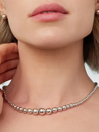 Oradina Women's Belle of the Ball Necklace in Sterling Silver - Silver | Thumbnail 4 Oradina Women's Belle of the Ball Necklace in Sterling Silver - Silver | Thumbnail 4