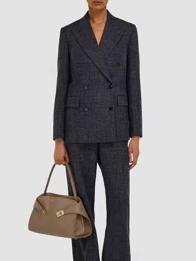 Ferragamo Women's Hug Medium Gancini Leather Shoulder Bag | Thumbnail 7 Ferragamo Women's Hug Medium Gancini Leather Shoulder Bag | Thumbnail 7