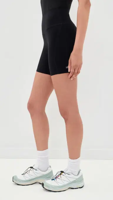Splits59 Airweight High Waist Pocket Shorts 6 Black | Thumbnail 4 Splits59 Airweight High Waist Pocket Shorts 6 Black | Thumbnail 4