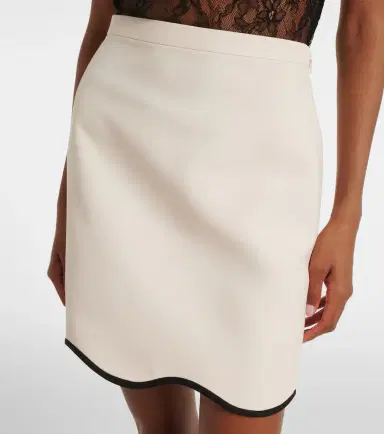 Valentino Crepe Couture scalloped miniskirt | Thumbnail 2 Valentino Crepe Couture scalloped miniskirt | Thumbnail 2
