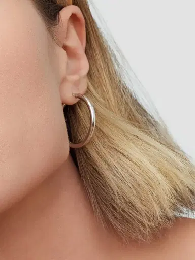 Oradina Women's Everyday Hoops in Sterling Silver - Silver | Thumbnail 4 Oradina Women's Everyday Hoops in Sterling Silver - Silver | Thumbnail 4