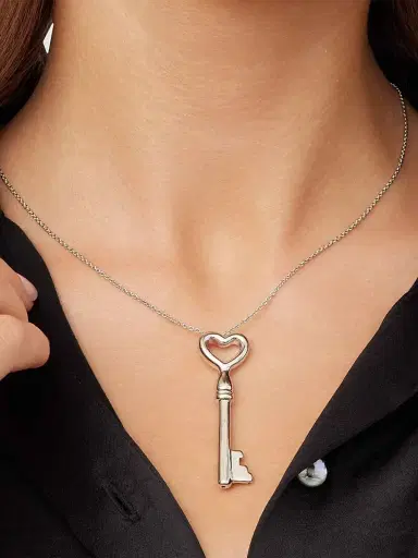 Oradina Women's Key To My Heart Pendant Necklace in Sterling Silver - Silver | Thumbnail 4 Oradina Women's Key To My Heart Pendant Necklace in Sterling Silver - Silver | Thumbnail 4
