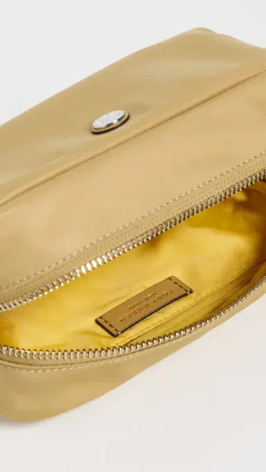 Tory Burch Twist Medium Cosmetic Case Warm Bread One Size | Thumbnail 6 Tory Burch Twist Medium Cosmetic Case Warm Bread One Size | Thumbnail 6