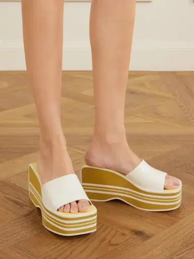 Chloé Swimming Cool Patent-leather Sandals | Thumbnail 2 Chloé Swimming Cool Patent-leather Sandals | Thumbnail 2