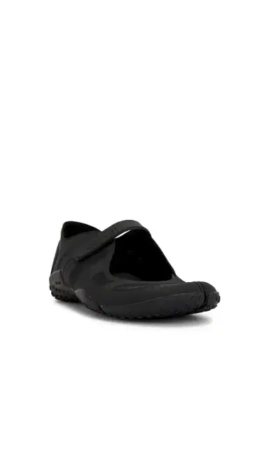 NikeSKIMS Rift Mesh Sneaker | Thumbnail 1 NikeSKIMS Rift Mesh Sneaker | Thumbnail 1