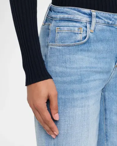 L'Agence Joanne Low-Rise Wide-Leg Jeans | Thumbnail 4 L'Agence Joanne Low-Rise Wide-Leg Jeans | Thumbnail 4